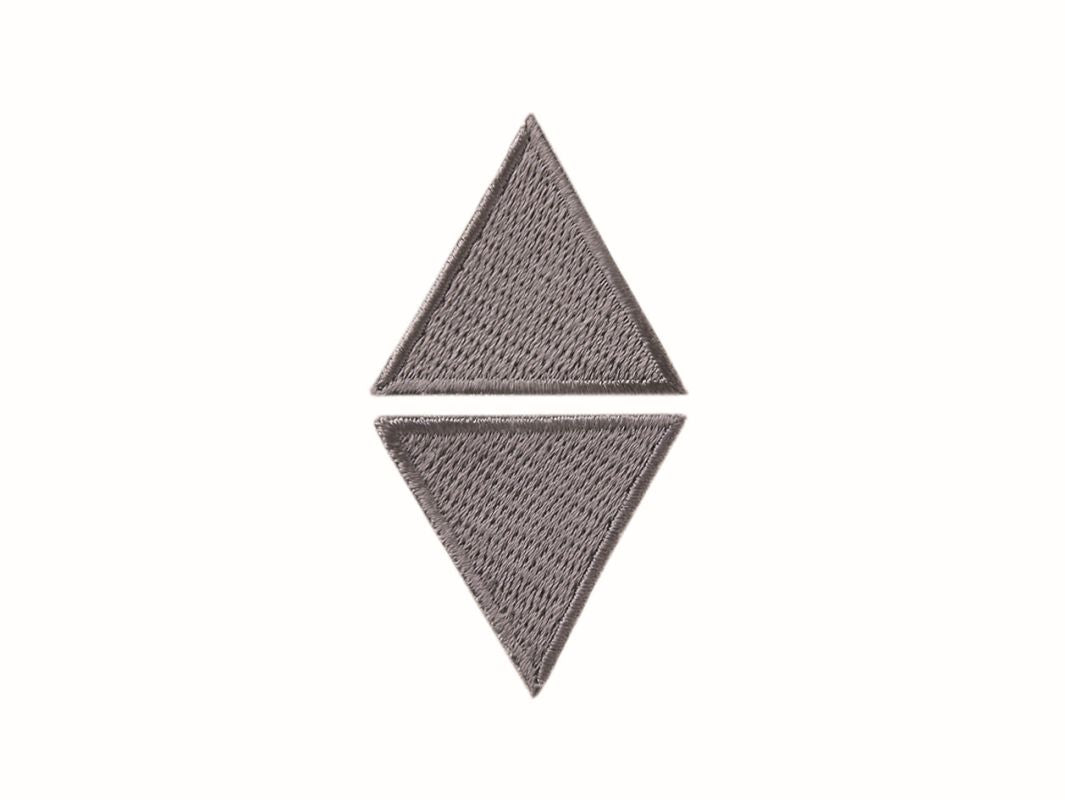 Applikationen - Kids and Hits - aufbügelbar Dreiecke ca. 3,0x3,0 cm grau